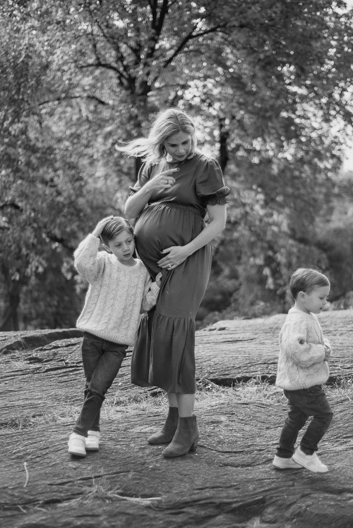 What is motherhood photography?